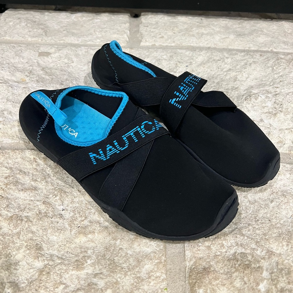 Nautica Women’s Water Shoes Size 9.5